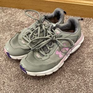 Under Armour Atheltic Shoes 3.5y